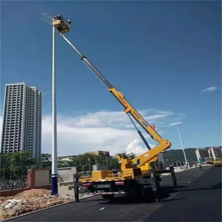 怀集维修路灯的曲臂升降车出租