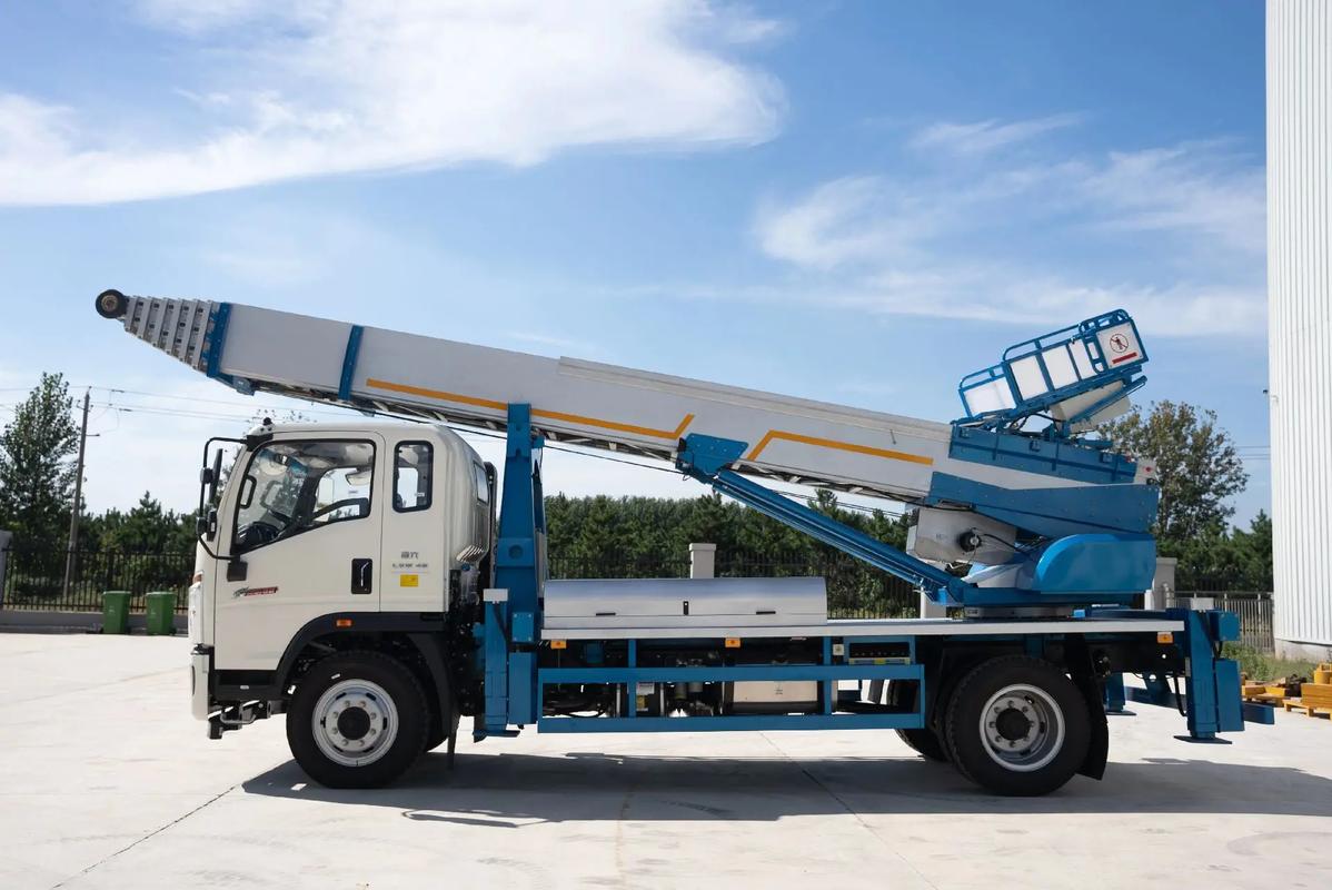 怀集云梯上料车租赁费用