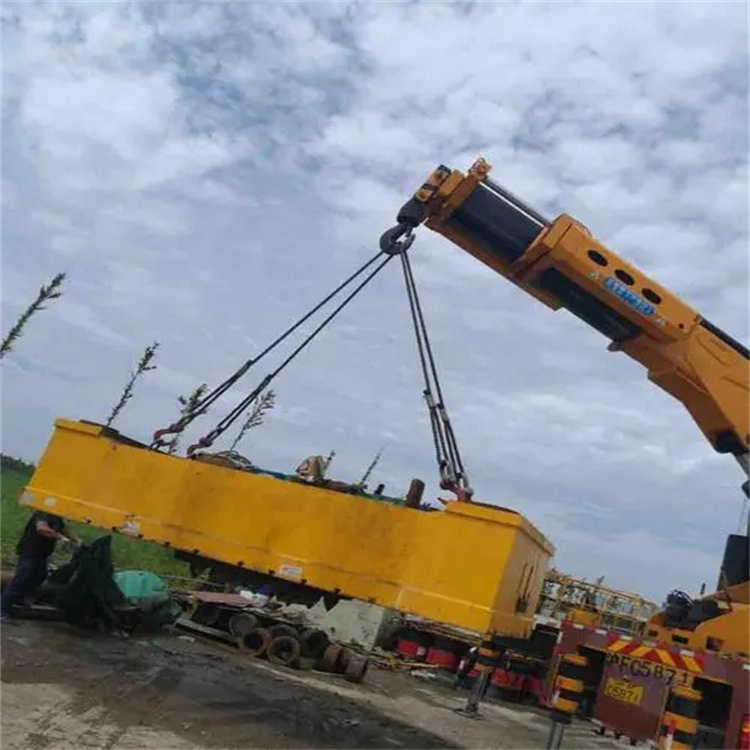 怀集随车吊吊集装箱怎么吊